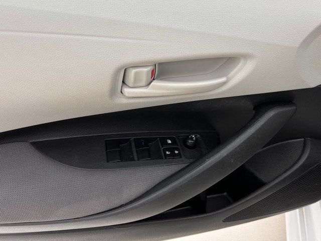 Used 2023 Toyota Corolla LE w/ LE Convenience Package FWD image 21