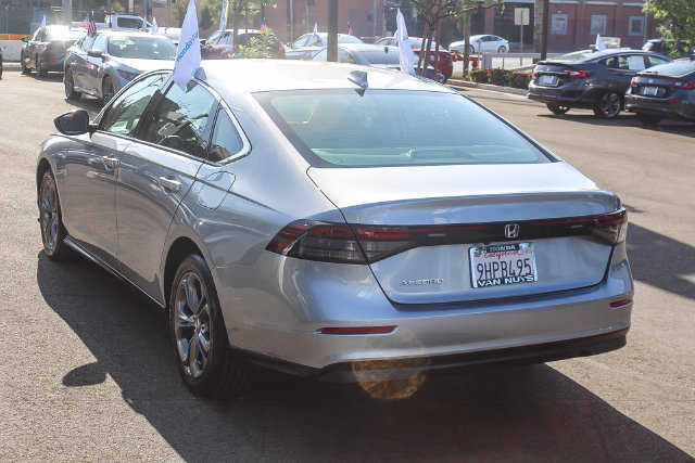 Used 2023 Honda Accord EX image 7