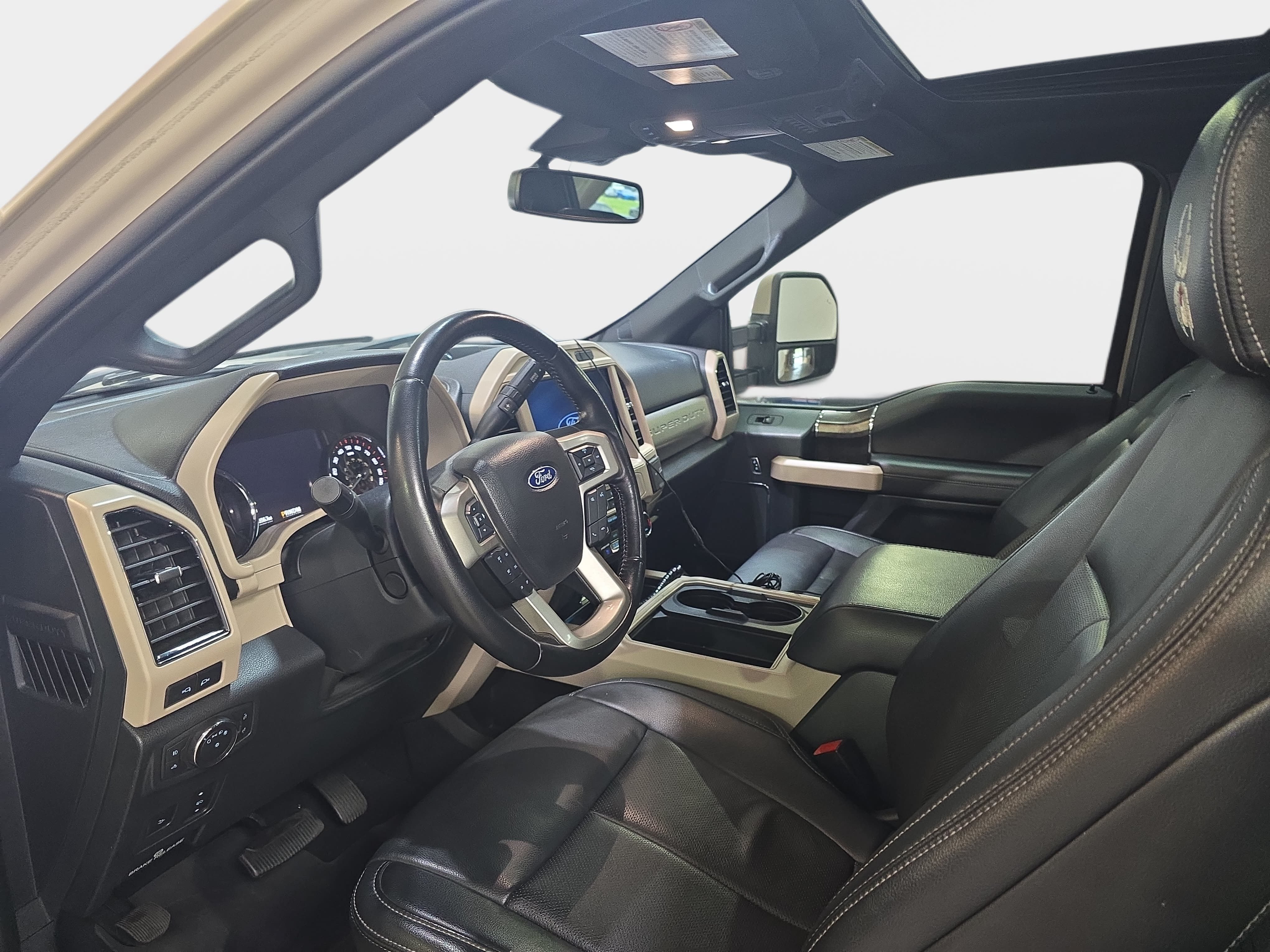 Used 2022 Ford F250 Lariat w/ Black Appearance Package AWD/4WD image 13