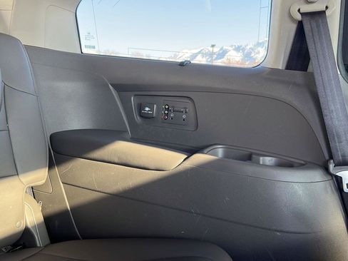 Used 2016 Honda Odyssey Touring image 36