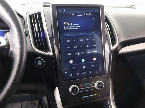 Used 2024 Ford Edge SEL image 5