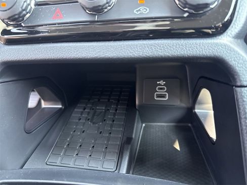 New 2025 Ford Ranger XLT w/ Equipment Group 301A High image 33