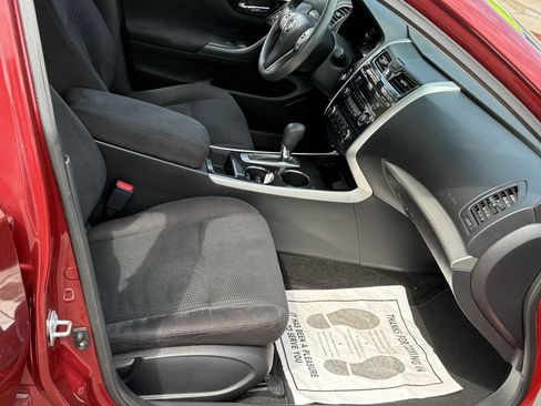 Used 2014 Nissan Altima 2.5 S FWD image 15
