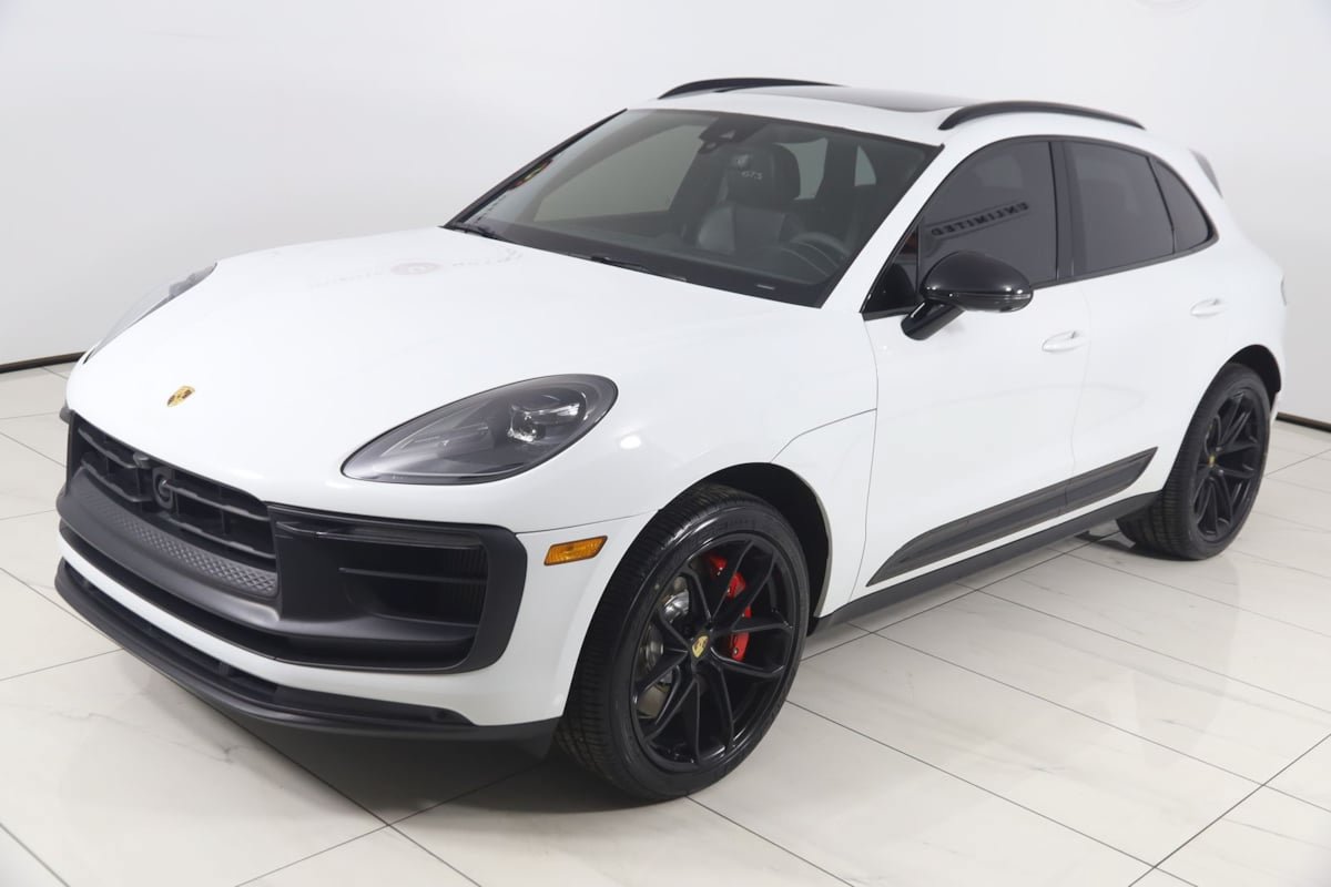 Used 2023 Porsche Macan GTS w/ GTS Sport Package AWD/4WD image 28