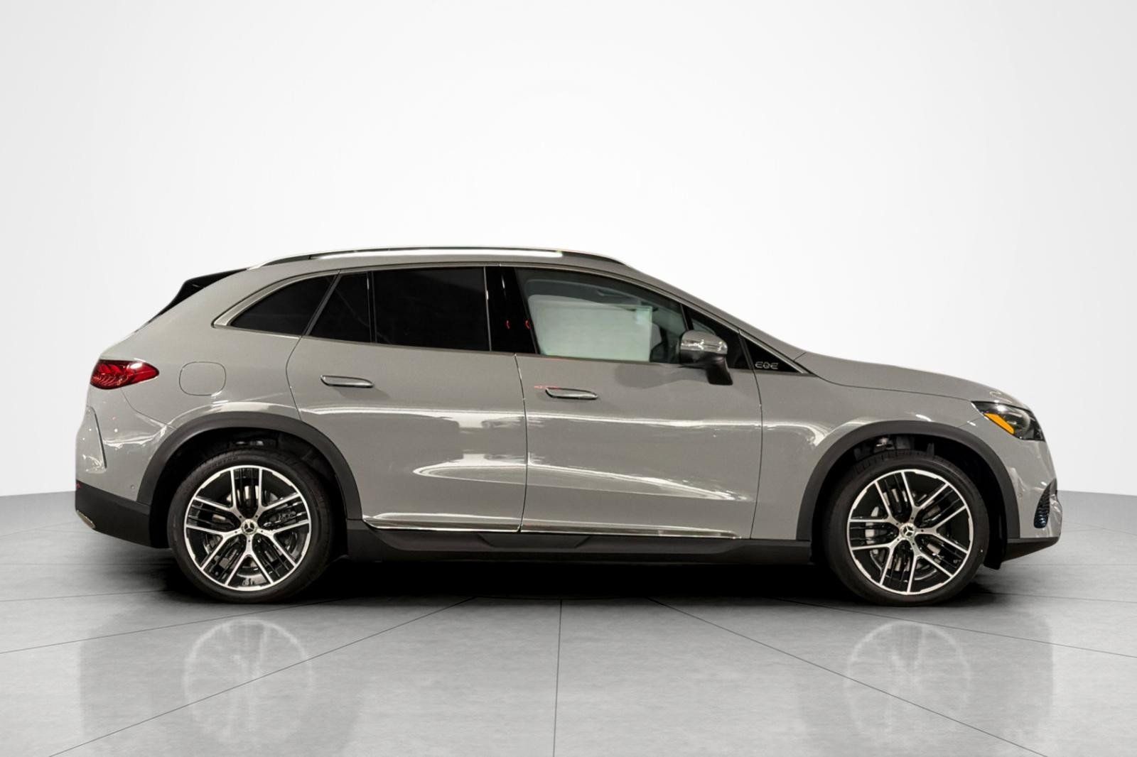 New 2026 Mercedes-Benz EQE 320 4MATIC SUV image 6