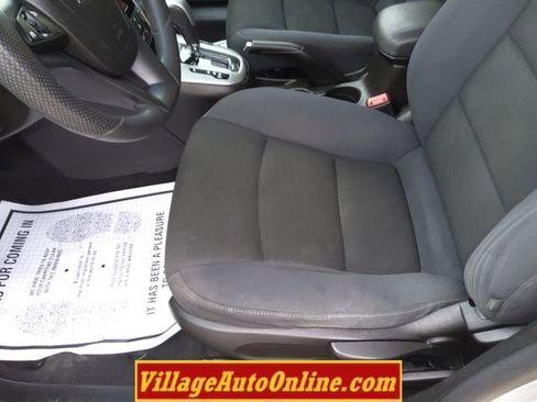 Used 2016 Chevrolet Cruze LT image 20