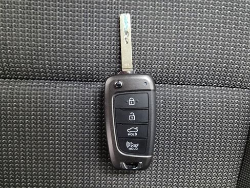 Used 2019 Hyundai Accent SE image 32