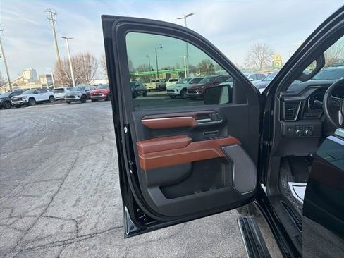 Used 2024 GMC Sierra 1500 Denali Ultimate image 27