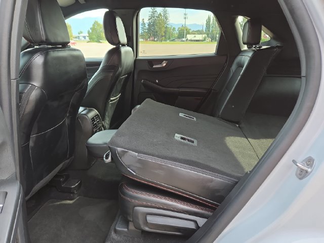 Used 2025 Ford Escape ST-Line Select AWD/4WD image 29