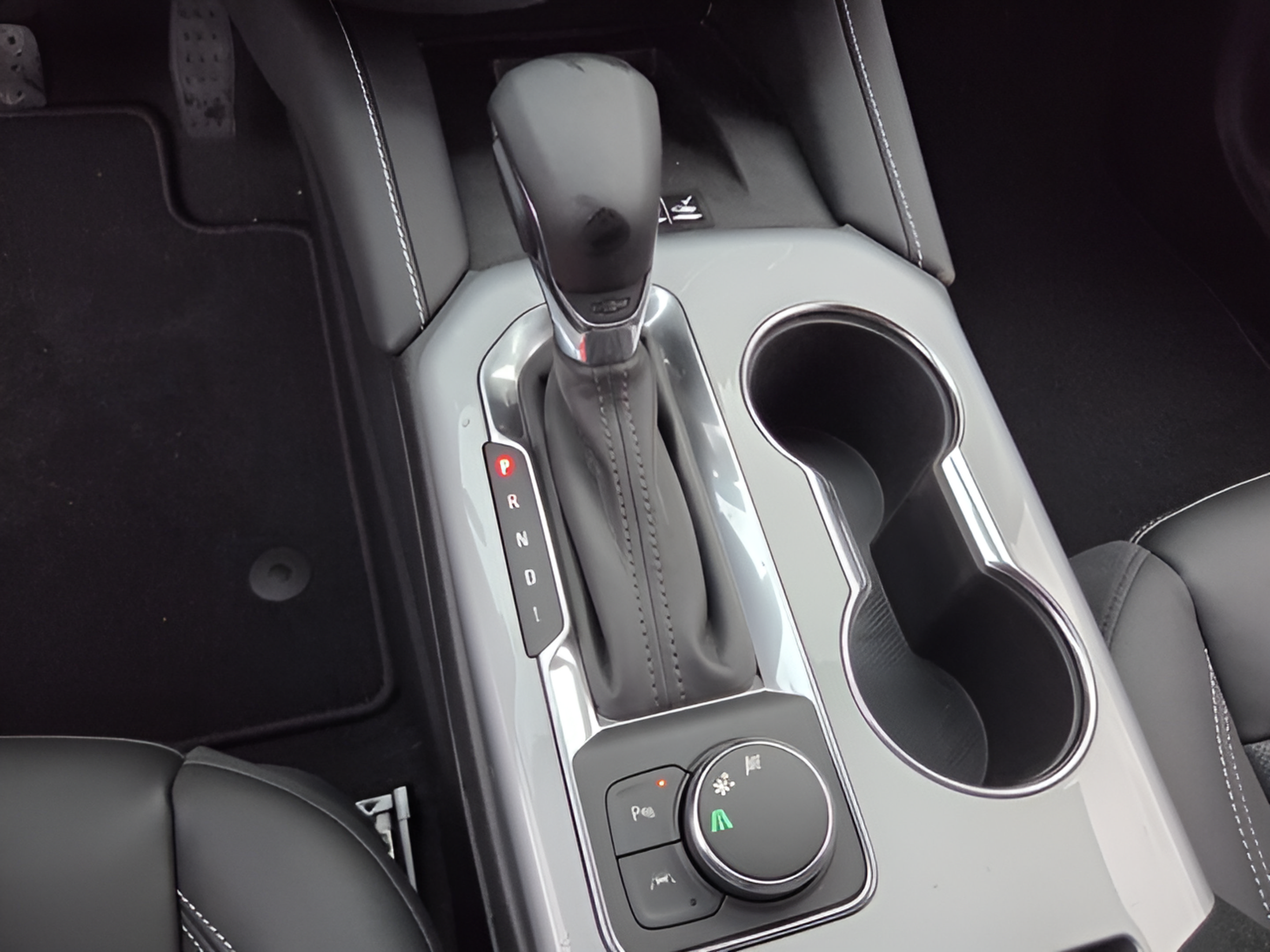 New 2026 Chevrolet Blazer LT w/ Sound & Technology Package FWD image 21