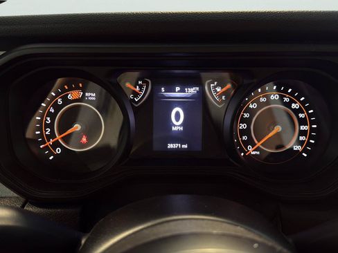 Used 2024 Jeep Wrangler Sport AWD/4WD image 23