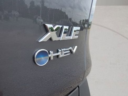 Used 2025 Toyota RAV4 XLE w/ Convenience Package AWD/4WD image 19