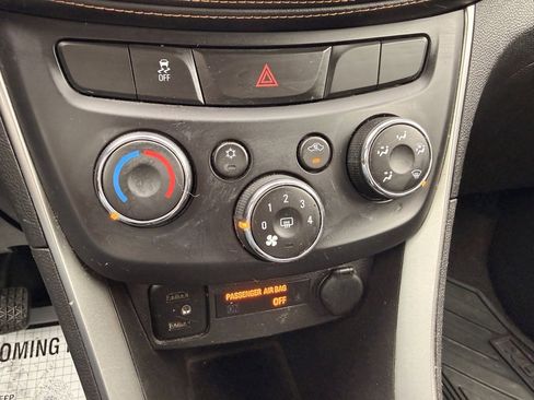 Used 2018 Chevrolet Trax LT w/ Driver Confidence Package image 39