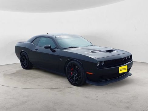 Used 2016 Dodge Challenger SRT Hellcat RWD image 7