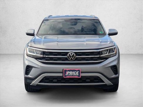 Used 2021 Volkswagen Atlas Cross Sport SE image 2