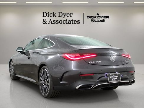 Used 2025 Mercedes-Benz CLE 300 4MATIC Coupe image 5