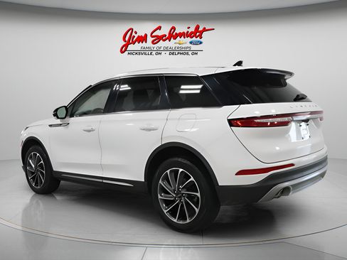 Used 2023 Lincoln Corsair AWD w/ Equipment Group 101A image 4