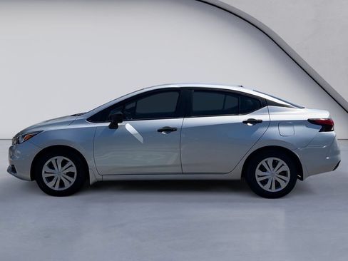 Used 2020 Nissan Versa S FWD image 2