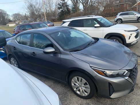 Used 2024 Nissan Sentra S image 5