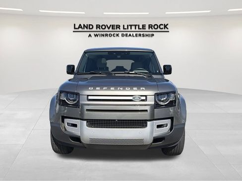 Used 2023 Land Rover Defender 110 SE image 8
