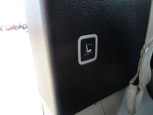 Used 2021 Chrysler Pacifica Touring-L image 22