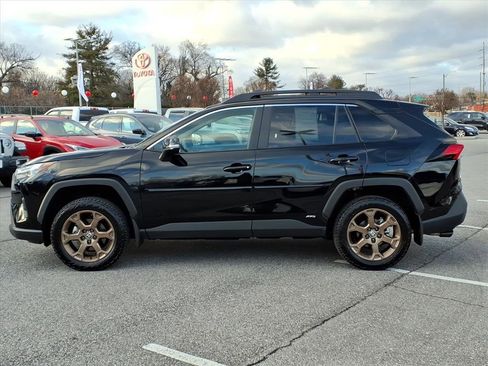 Certified 2025 Toyota RAV4 Woodland Edition image 8