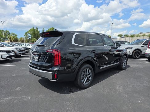 New 2025 Kia Telluride LX image 8