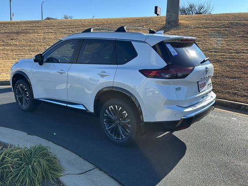 New 2026 Nissan Rogue Platinum w/ Platinum Premium Package AWD/4WD image 3