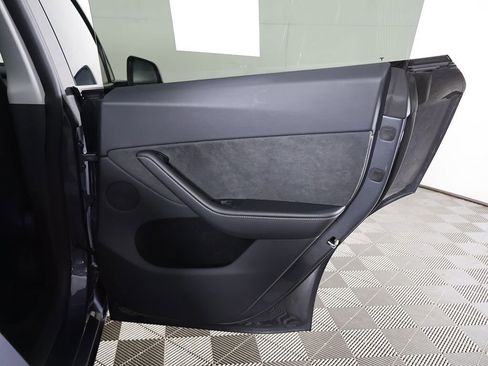 Used 2023 Tesla Model Y AWD image 26