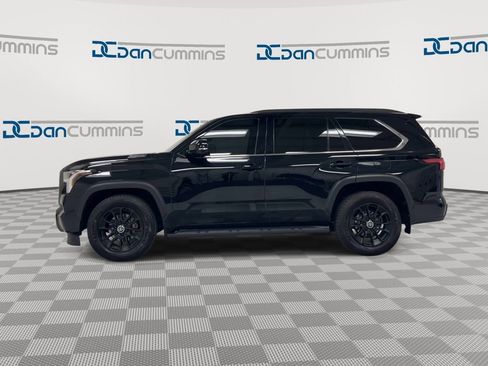 Used 2024 Toyota Sequoia SR5 w/ SR5 Premium Package image 5