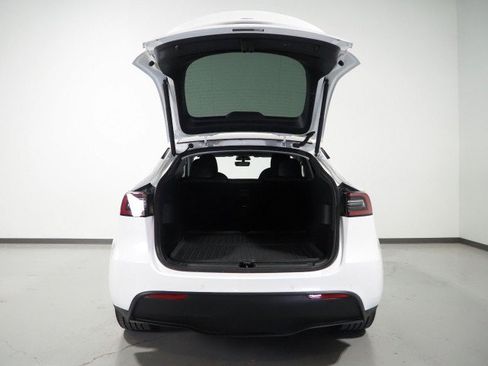 Used 2020 Tesla Model Y Long Range AWD/4WD image 39