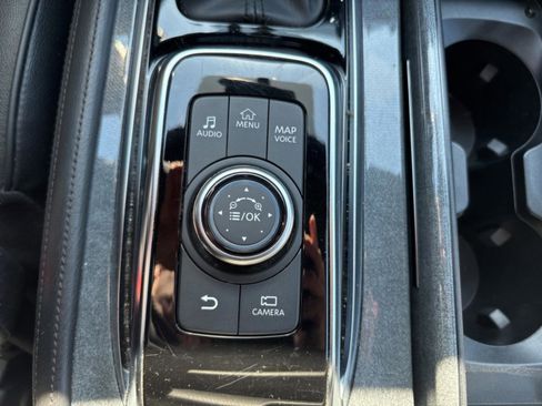 Used 2022 Nissan Armada SL w/ Midnight Edition Package image 21