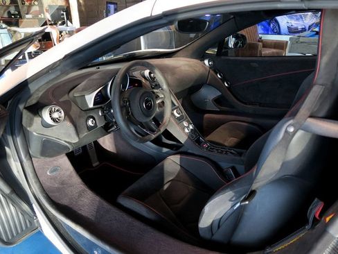 Used 2015 McLaren 650S Spider RWD image 16