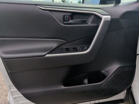 Used 2023 Toyota RAV4 LE FWD image 13