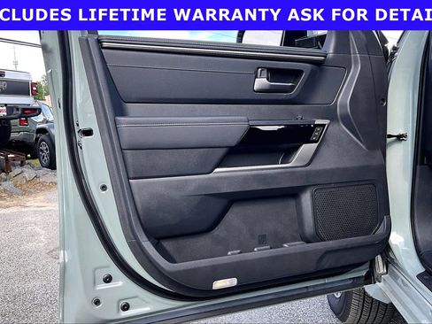 Used 2026 Toyota Tundra Limited AWD/4WD image 19