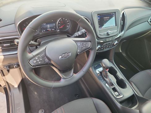 Used 2023 Chevrolet Equinox RS w/ LPO, Floor Liner Package FWD image 10