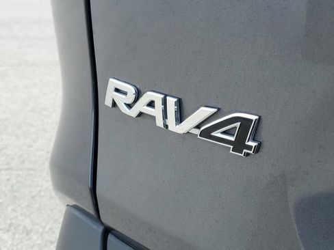 Used 2023 Toyota RAV4 XLE Premium AWD/4WD image 5