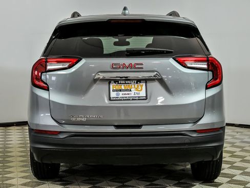 Used 2024 GMC Terrain SLE w/ Driver Convenience Package FWD image 7