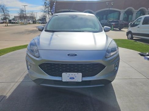 Used 2022 Ford Escape SEL w/ Technology Package image 2