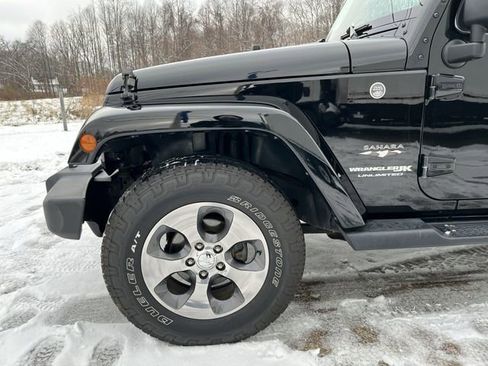 Used 2018 Jeep Wrangler Unlimited Sahara image 32