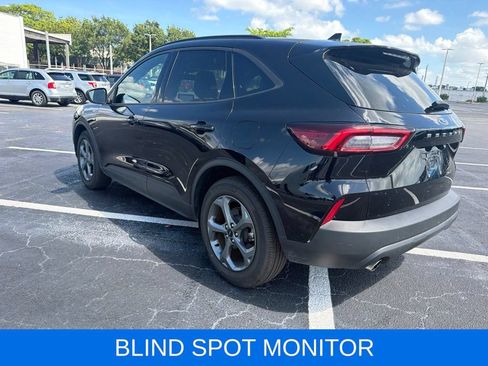 Used 2025 Ford Escape ST-Line FWD image 5