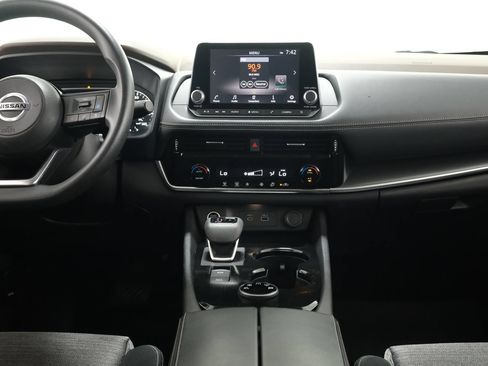 Used 2021 Nissan Rogue SV AWD/4WD image 10