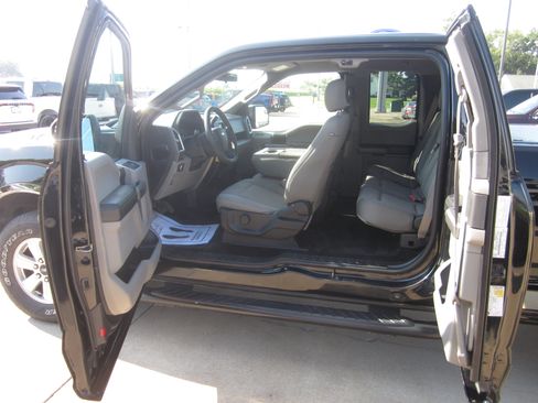 Used 2016 Ford F150 XLT w/ Trailer Tow Package AWD/4WD image 12