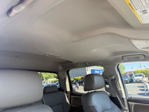 Used 2015 GMC Sierra 1500 SLT w/ SLT Crew Cab Value Package AWD/4WD image 22