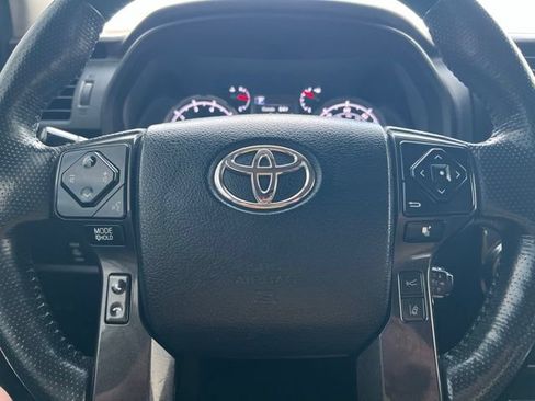 Used 2023 Toyota 4Runner TRD Off-Road Premium w/ Moonroof Package AWD/4WD image 25
