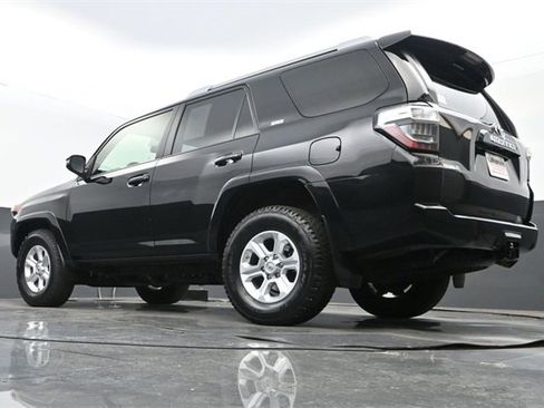 Used 2016 Toyota 4Runner SR5 Premium image 26