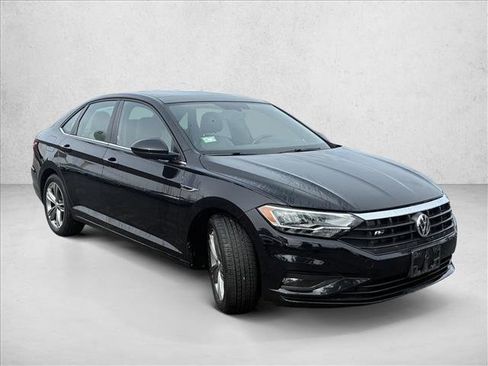 Used 2021 Volkswagen Jetta FWD image 3