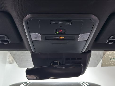 Certified 2025 Toyota Tacoma TRD Off-Road image 11