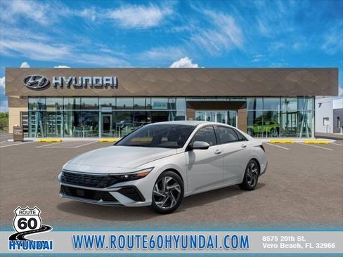 Certified 2025 Hyundai Elantra SEL image 1