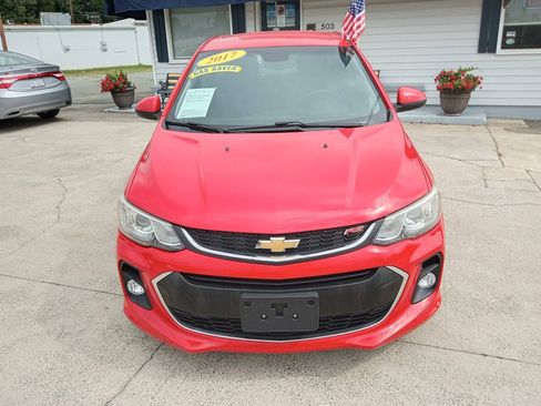 Used 2017 Chevrolet Sonic LT w/ Convenience Package FWD image 2
